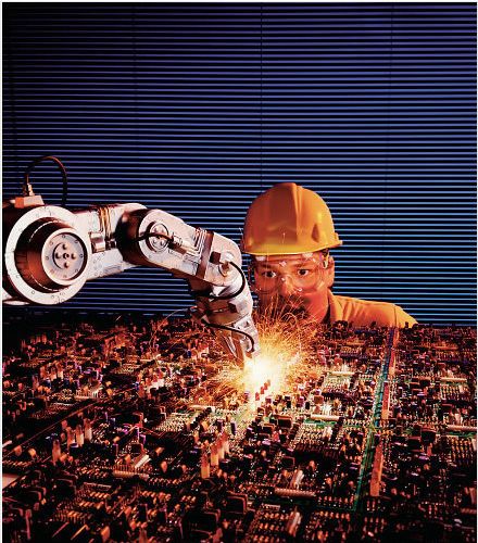 机械替代人工是趋势 我们要失业了？